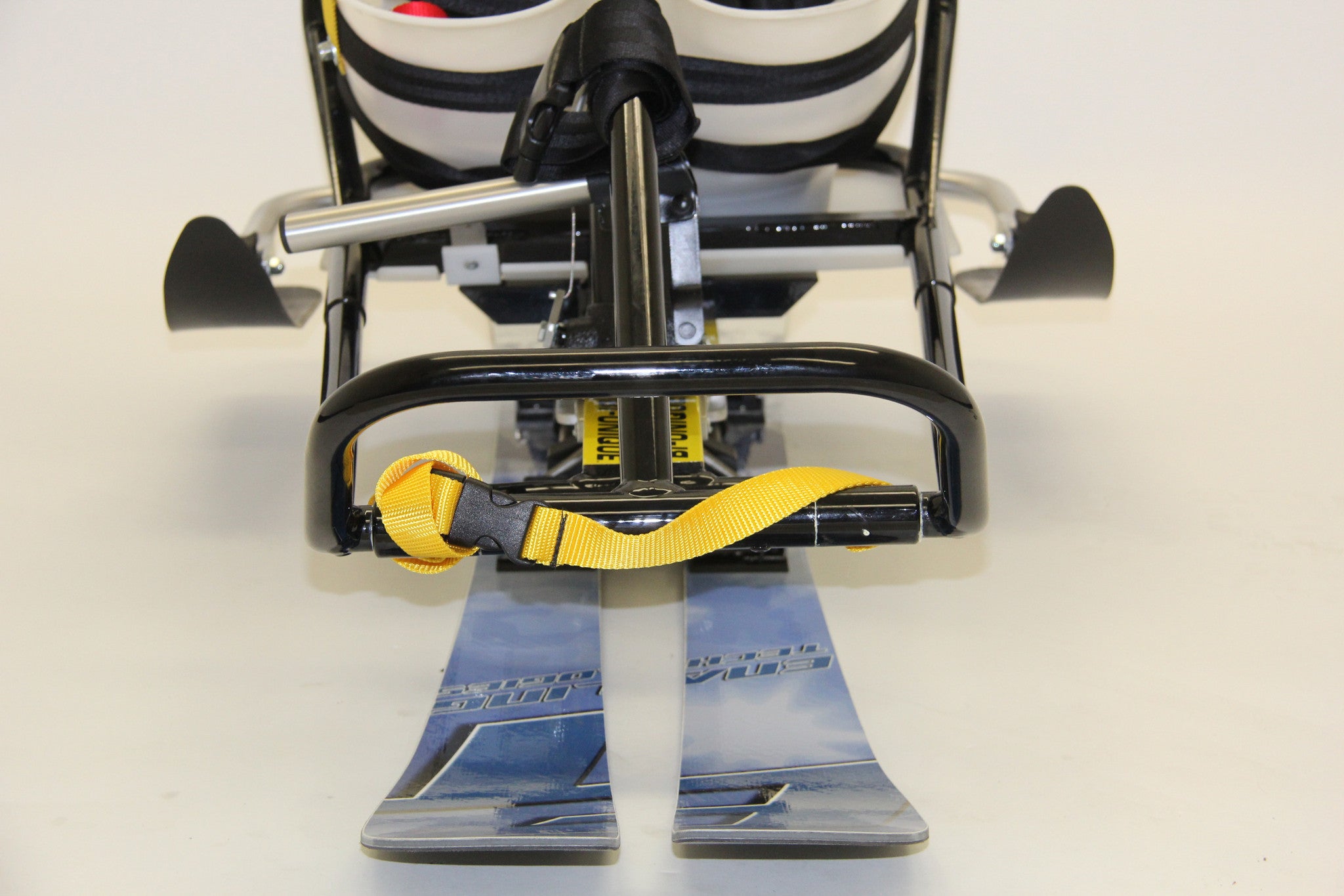 The fixed outriggers attached to a Bi-Unique