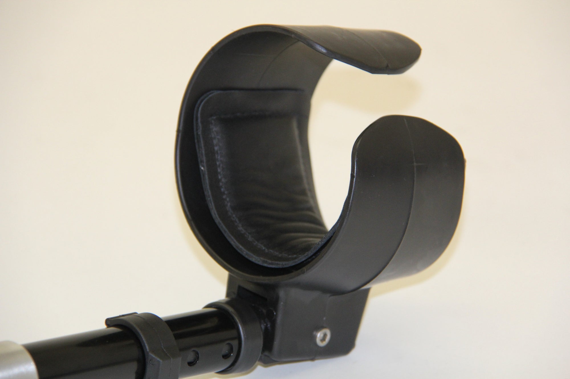 The full crutch cuff assembly